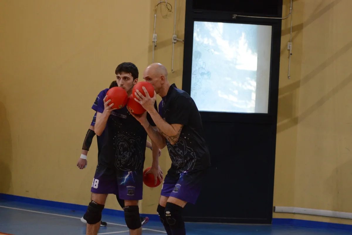 Dodgeball Ravenna – due giocatori Grizzlies